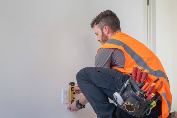 Best Affordable Emergency Electrician  in Grandview, WA
